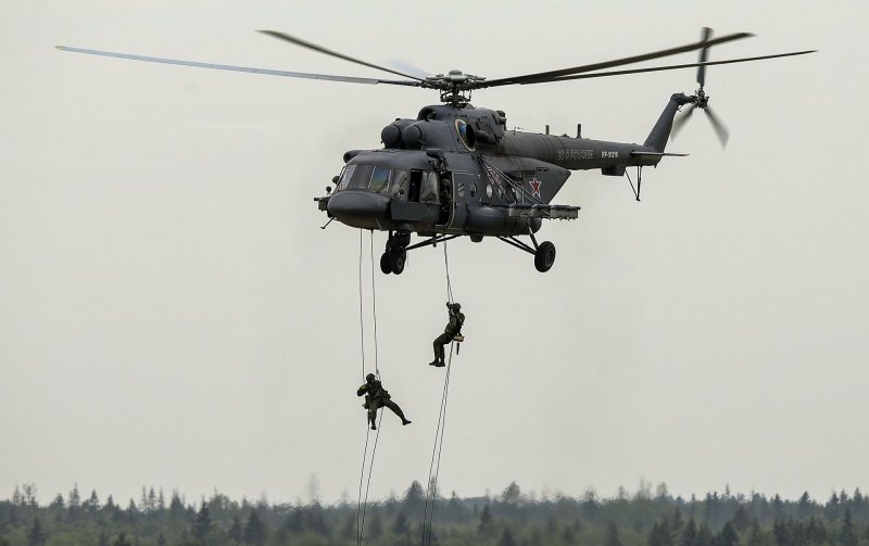Беспарашютное десантирование с вертолета ми-8