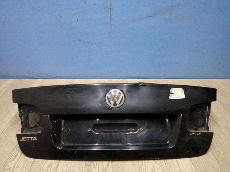 Крышка багажника Jetta 5