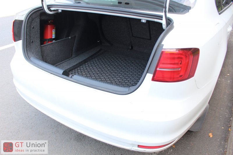 Volkswagen Jetta багажник
