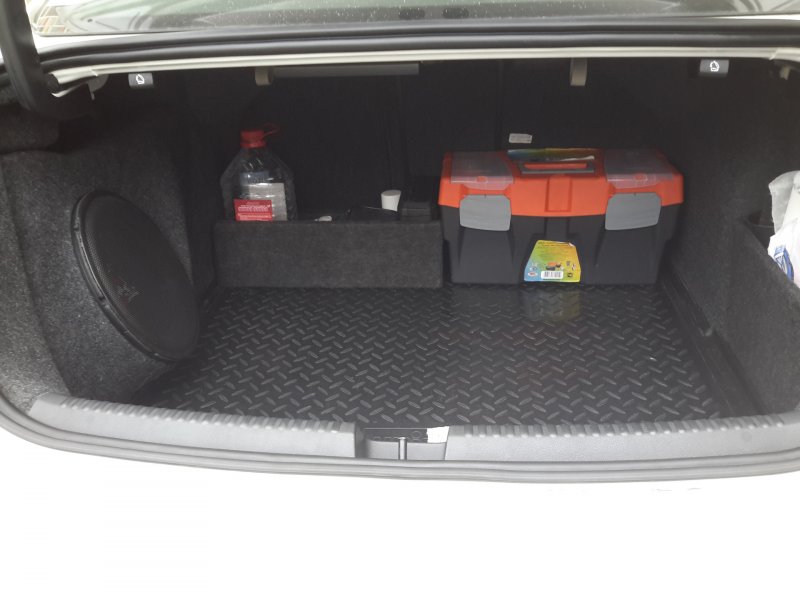 Volkswagen Jetta 6 багажник