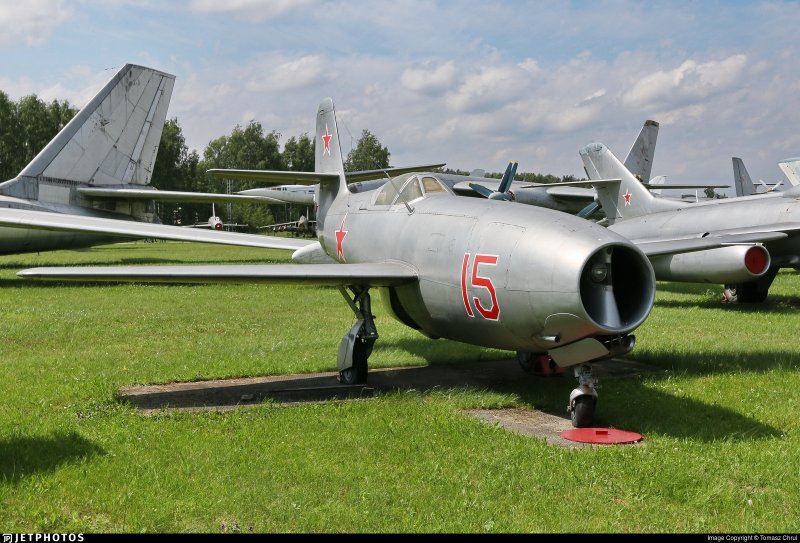 Военный самолёт як 130