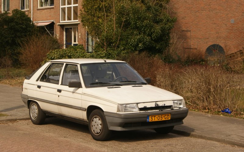 Рено 13 1985