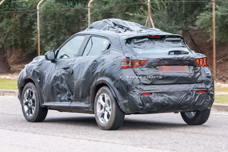 Японский Nissan Juke 2020