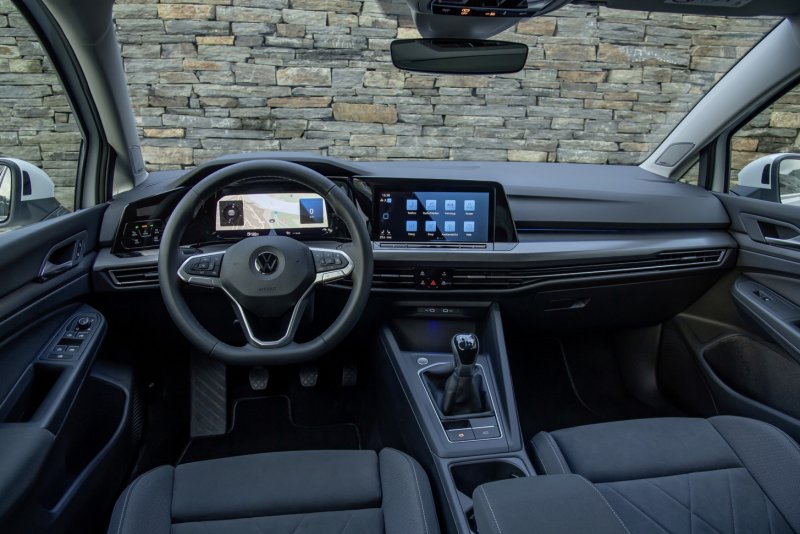 Новый VW Golf 2020 салон