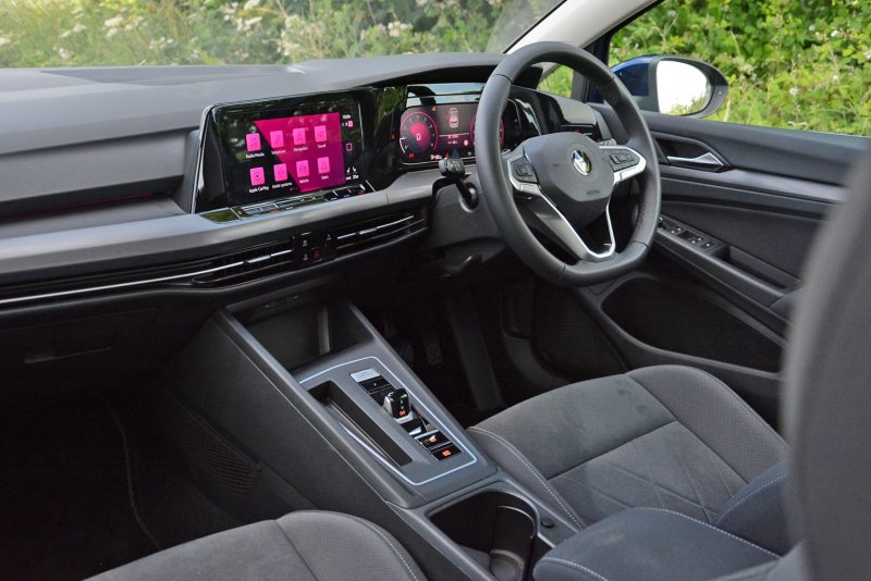 Volkswagen Golf GTI 2020 салон