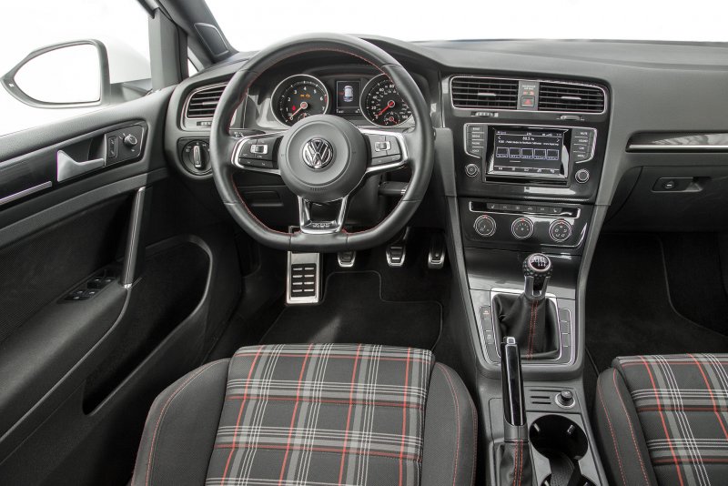 Volkswagen Golf 2021 Interior