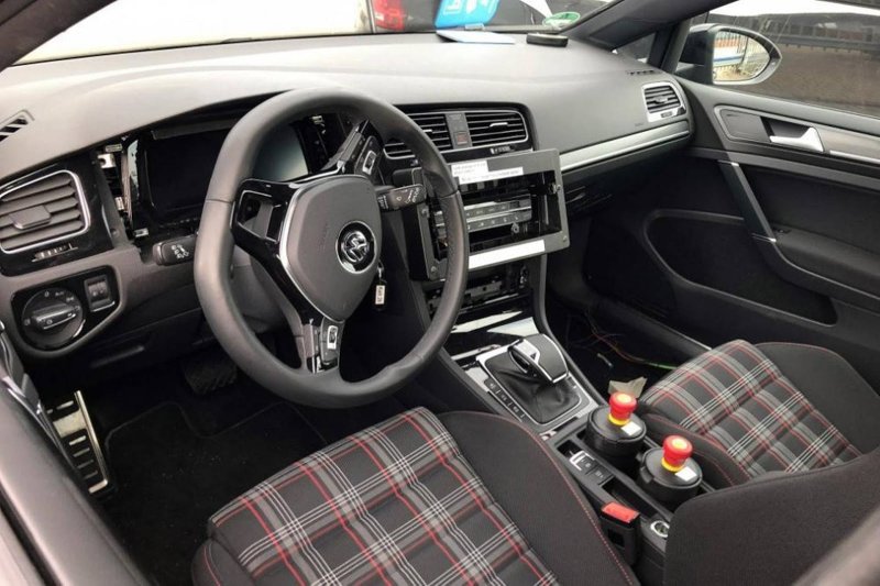 Volkswagen Golf 2020 GTI Interior
