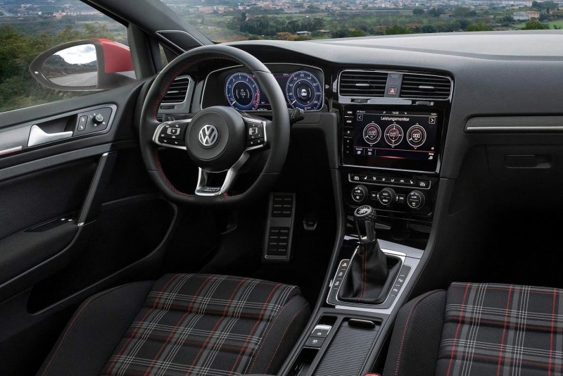 Volkswagen Golf 7 GTI Interior