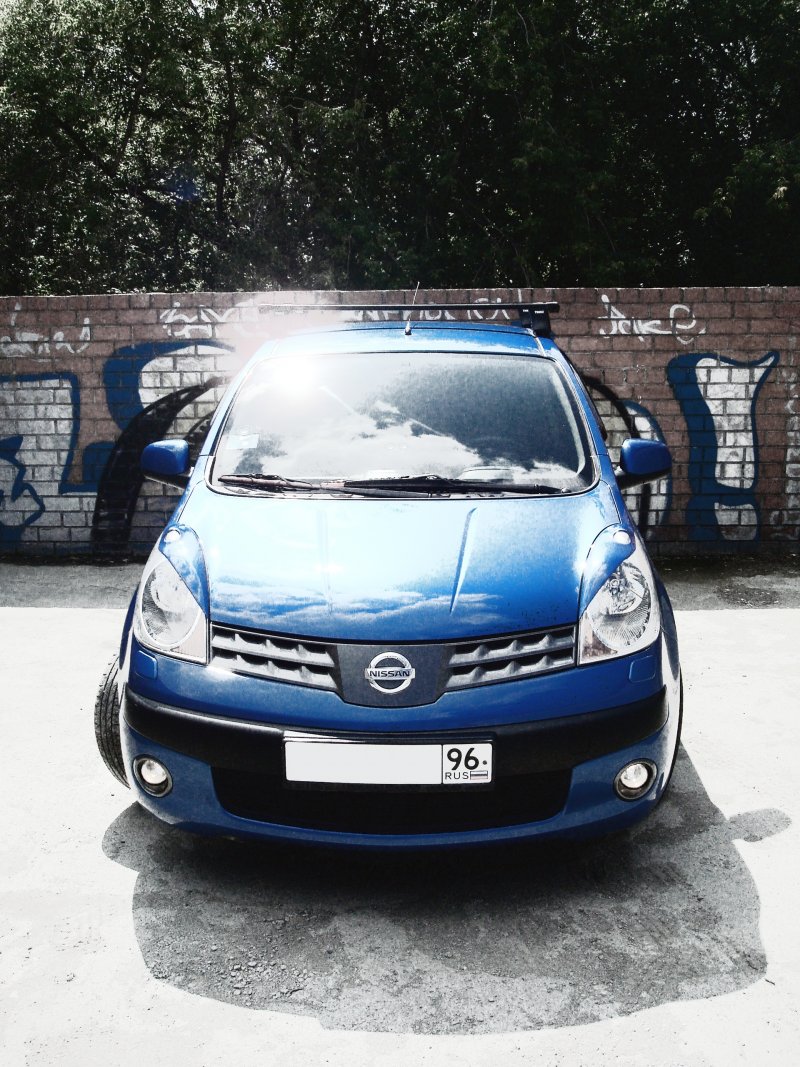 Nissan Note 2006 реснички