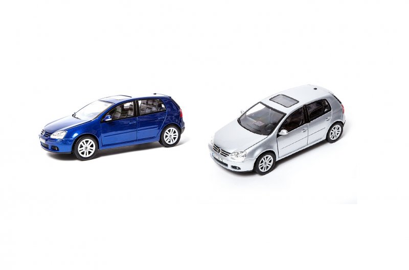 Коллекционная машинка Autogrand Volkswagen Golf GTI 1:60