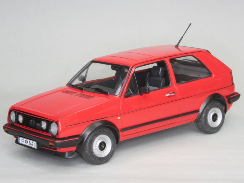 Revell / сборная модель автомобиль VW Golf 1 GTI