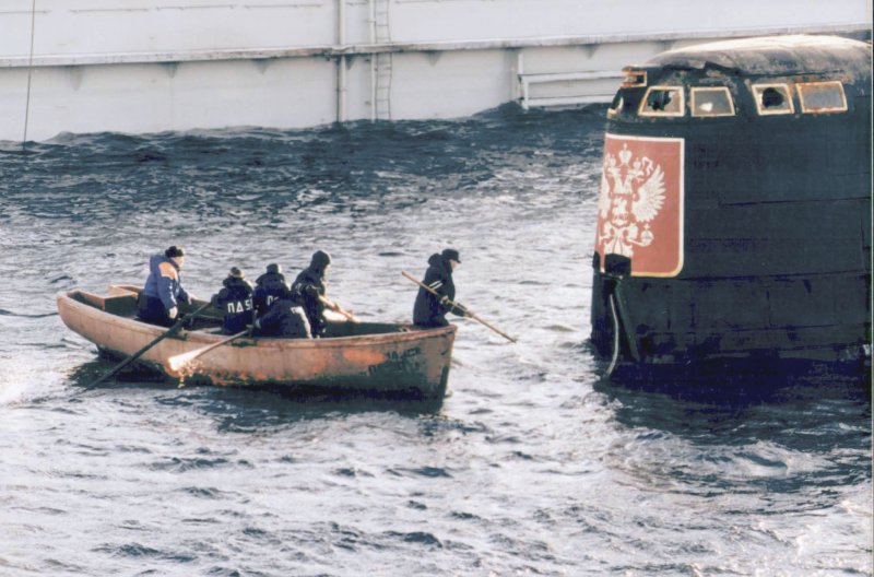 К-141 Курск под водой
