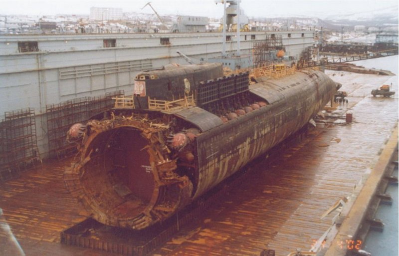 Поднятый атомоход Курск