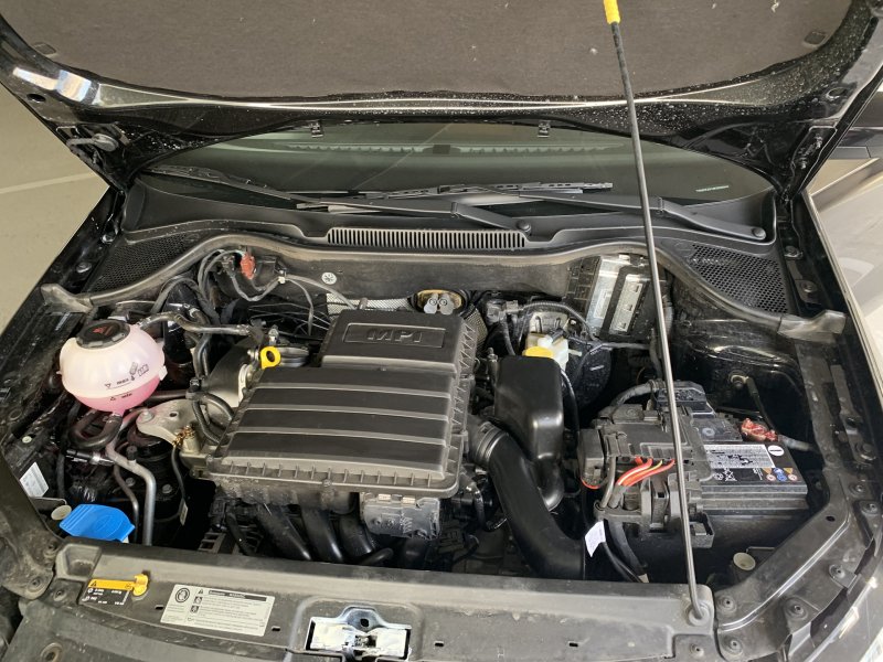 Подкапотка Polo 1.6 VW