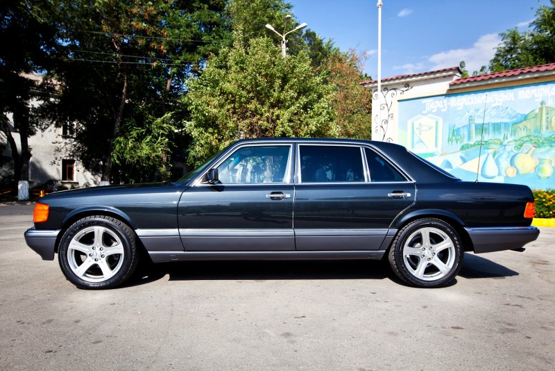 Mercedes Benz w126 560