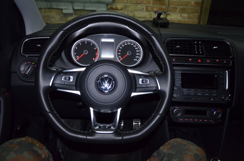 Панель VW Polo 2018