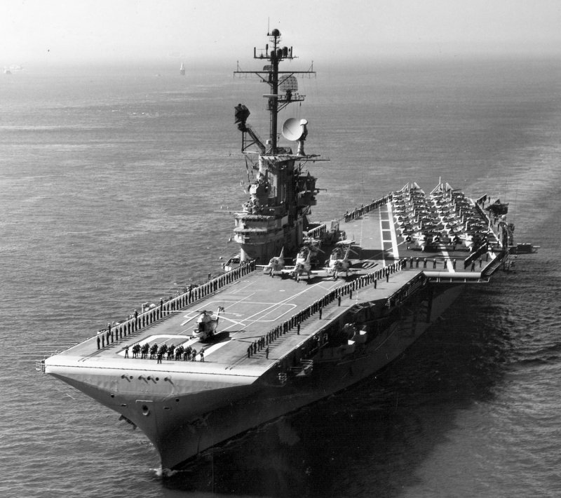 Модель корабля USS Yorktown CV-5