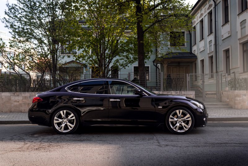 Infiniti m37 m56 Black