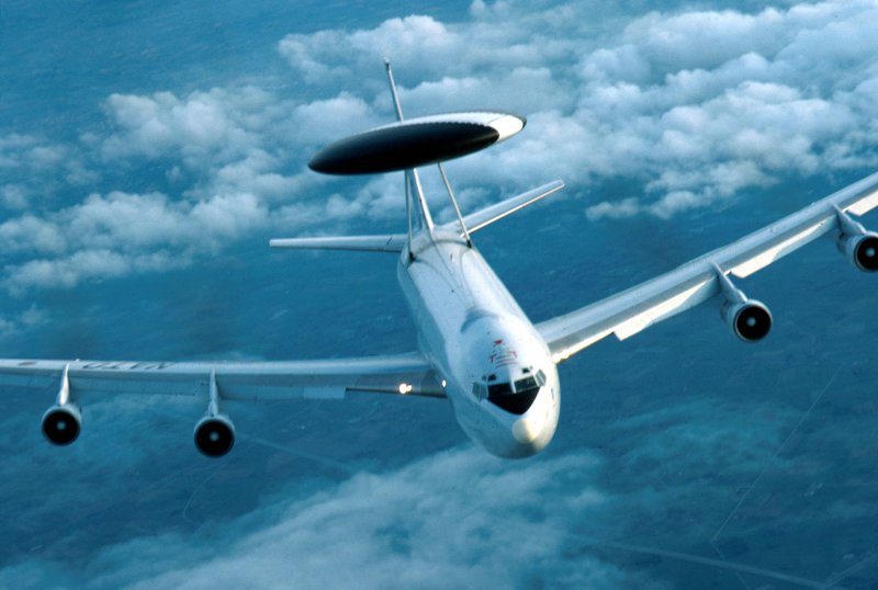 Самолеты–разведчики AWACS
