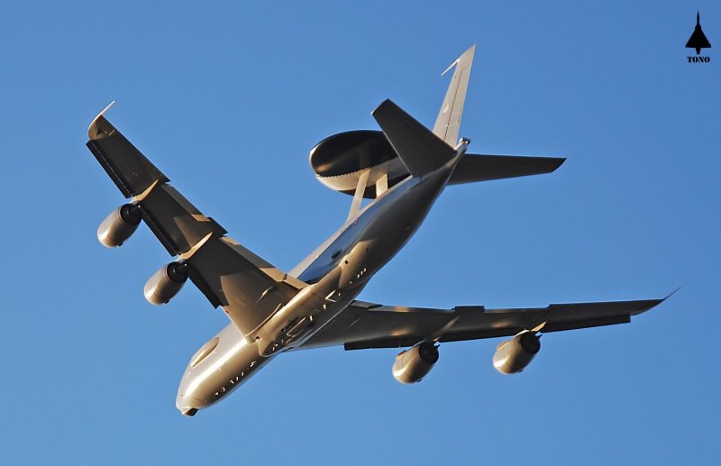 Самолет е-3 АВАКС