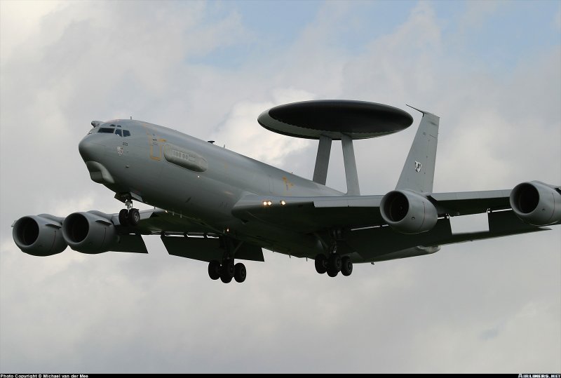 Boeing e-3f Sentry