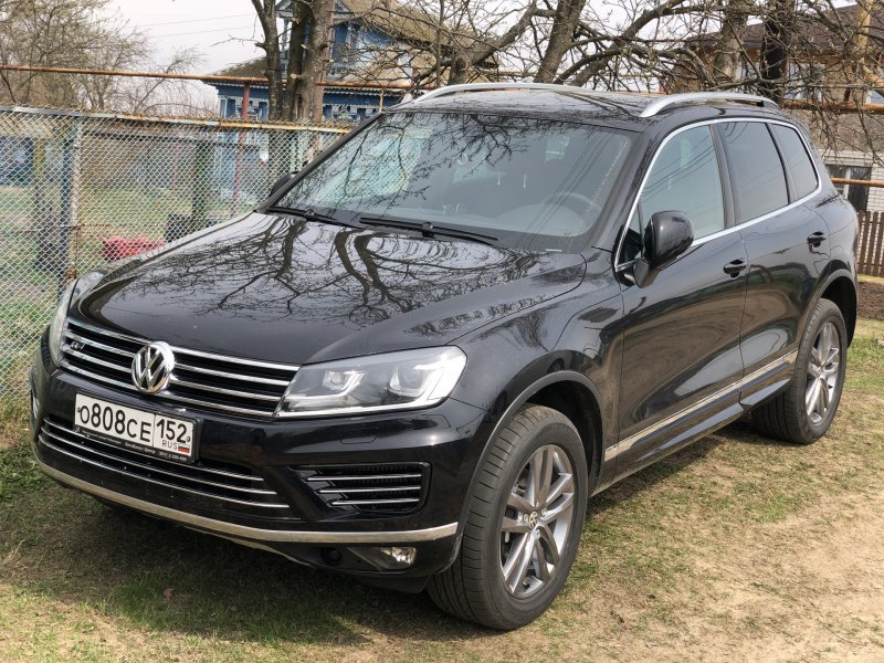 Volkswagen Touareg черный