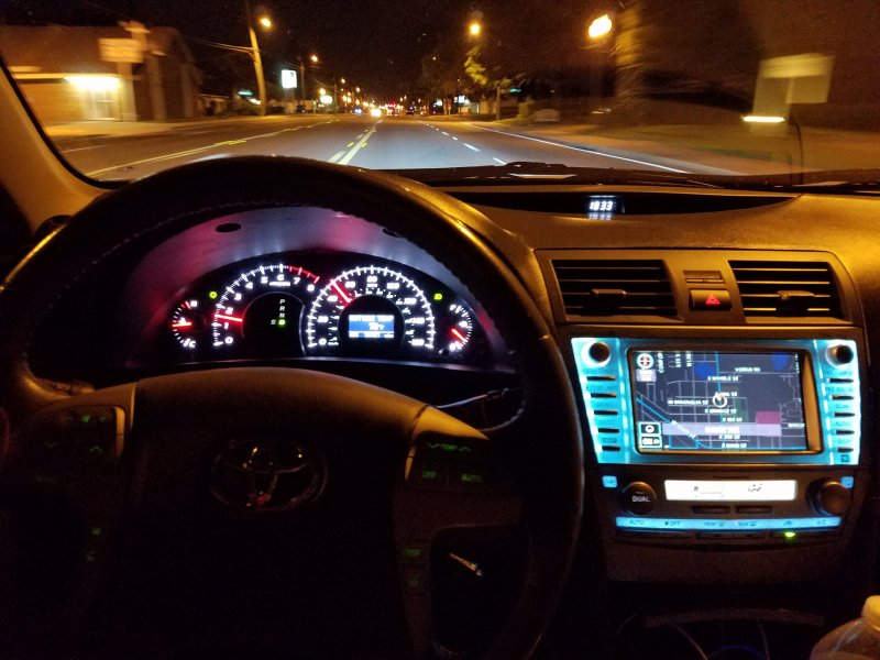 Toyota Camry 40 салон ночью