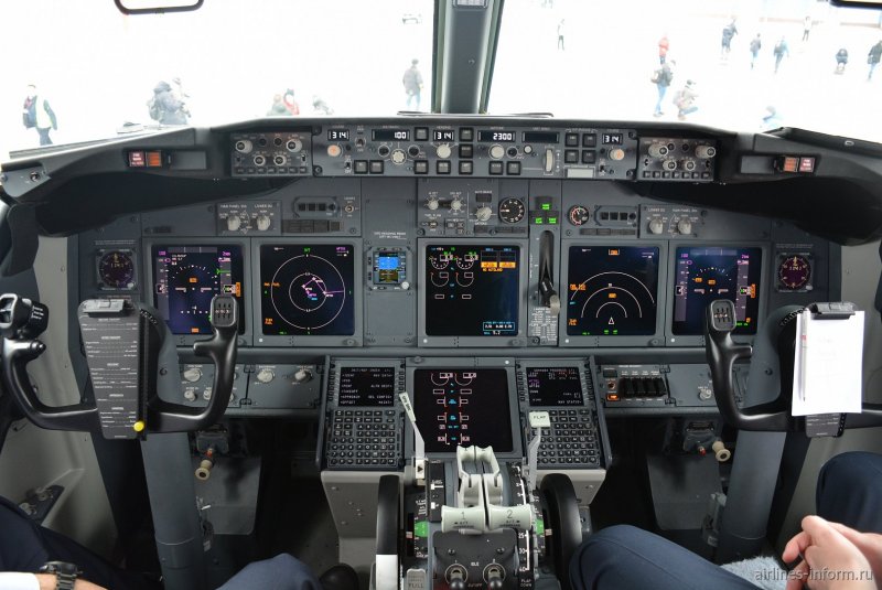 Boeing 737-500 кабина