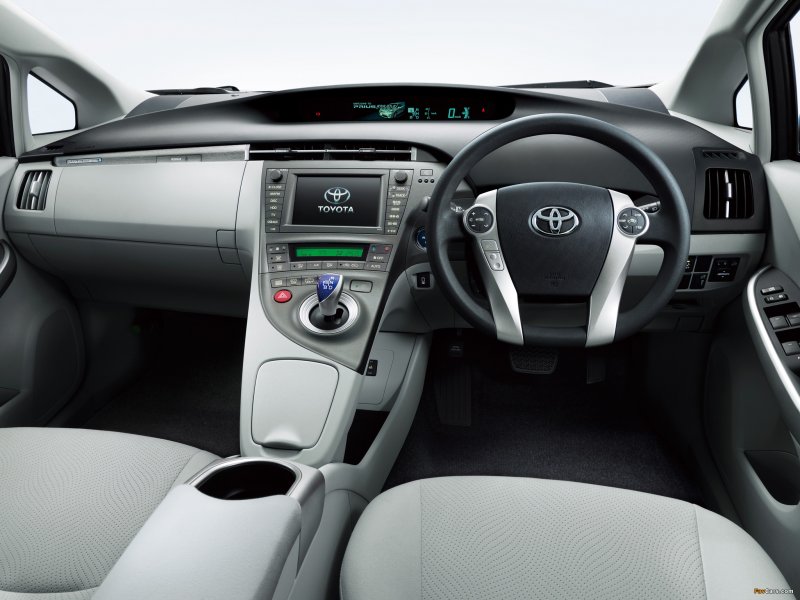 Toyota Prius PHV 35