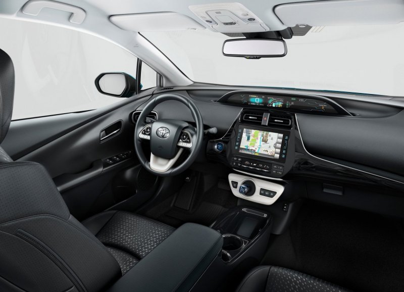 Toyota Prius 2017 салон