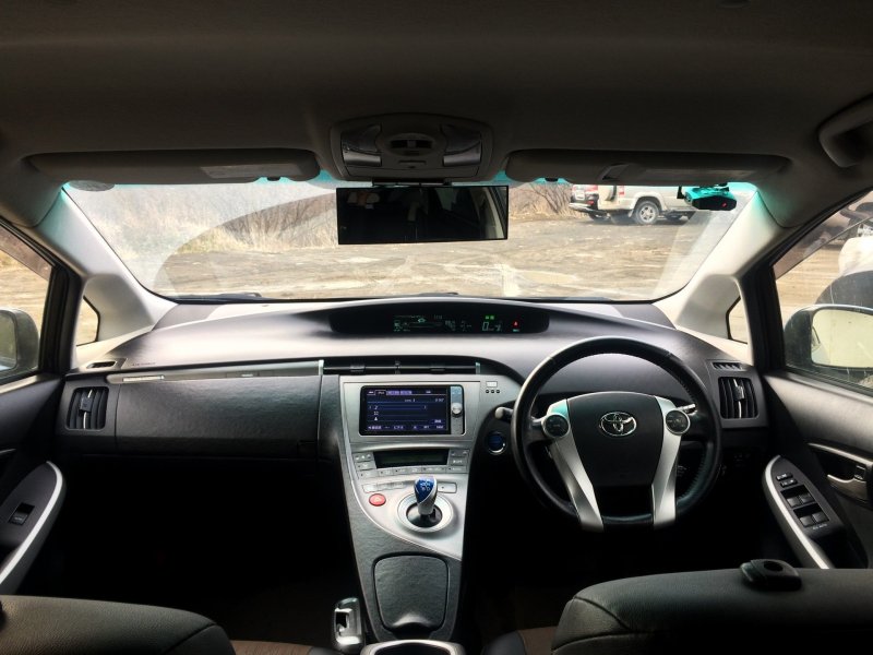 Toyota Prius 2012 салон