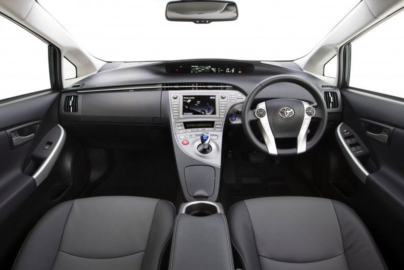 Toyota Prius 2012 салон