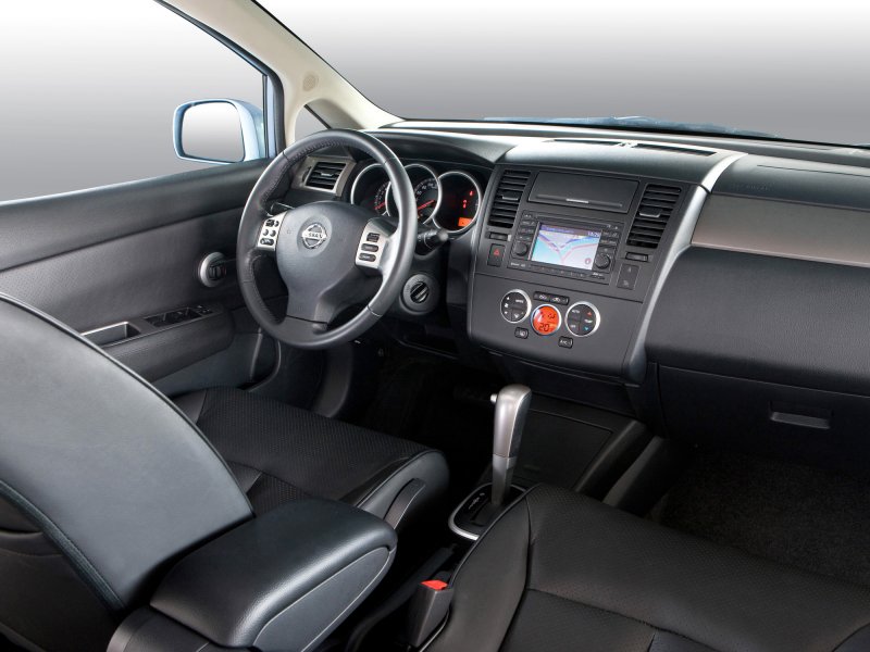 Панель приборов Nissan Tiida 2012
