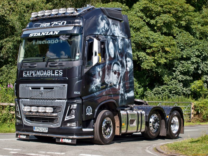 Тягач Volvo fh16