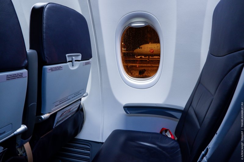 Boeing 737-800 салон