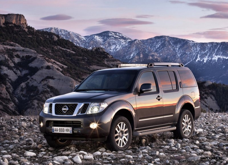 Nissan Патфайндер 2010
