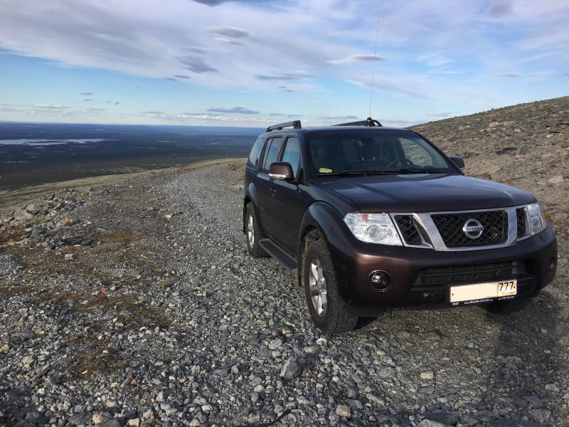 Nissan Pathfinder 2014 салон