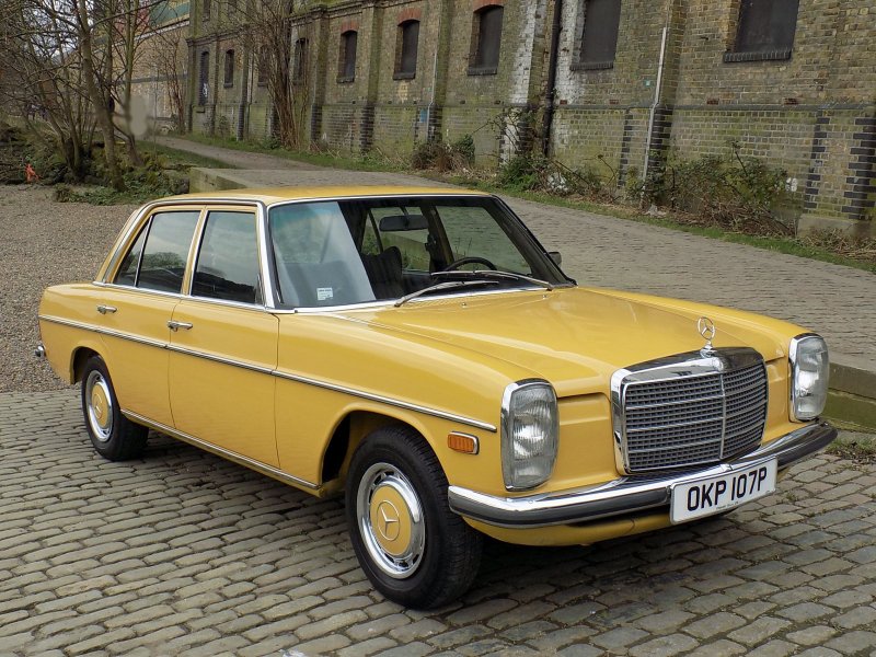 Mercedes-Benz w115 200