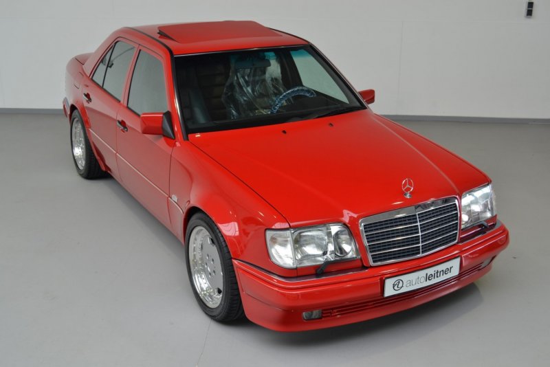 Mercedes Benz старый w124