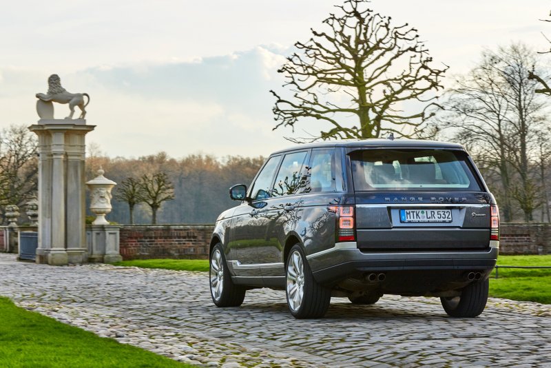 Land Rover Estoril Blue
