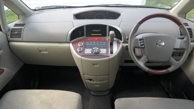Nissan Presage u30 салон