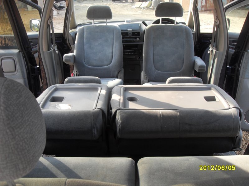 Nissan Presage 2.4 at, 2000