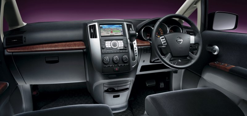 Nissan Presage 2003