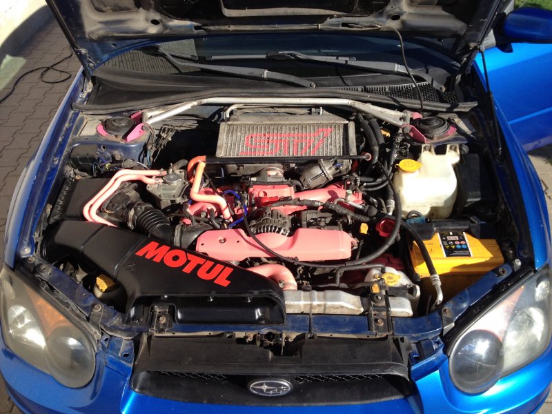 Subaru WRX STI 2004 под капотом