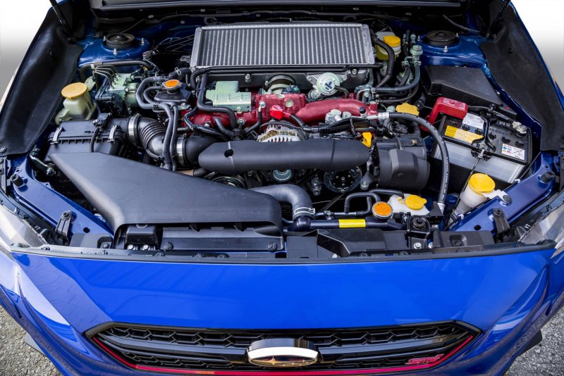 Subaru Forester 2014 под капотом