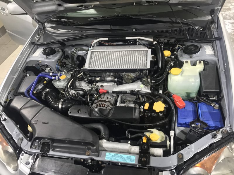 Subaru Forester 2008 под капотом