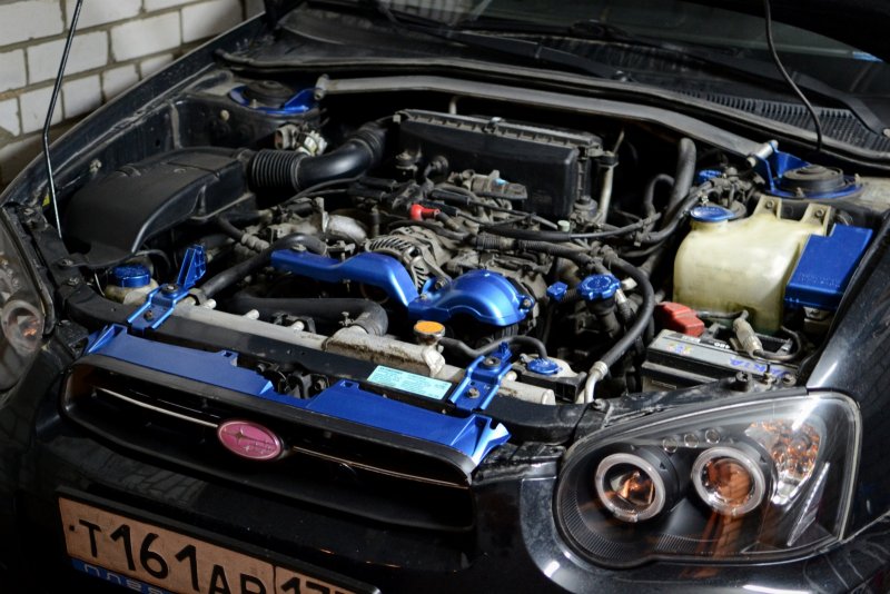 Subaru WRX STI 2004 под капотом