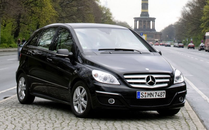 Mercedes Benz b200