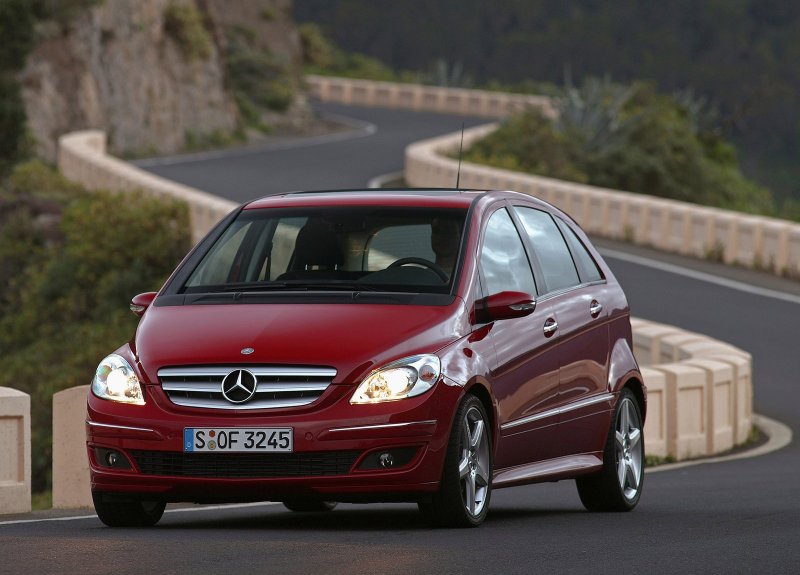 Mercedes Benz b200