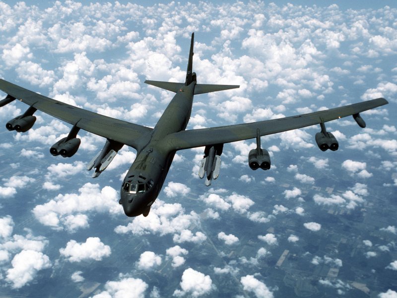 Бомбардировщик США Б-52